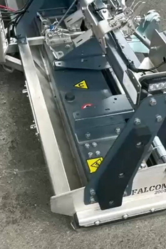 Магнитная щётка MS 2000 F FALCON – уборка металлических загрязнений в цехе автомобильного завода