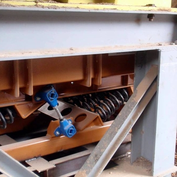 Vibrační dopravníky s přirozenou frekvencí