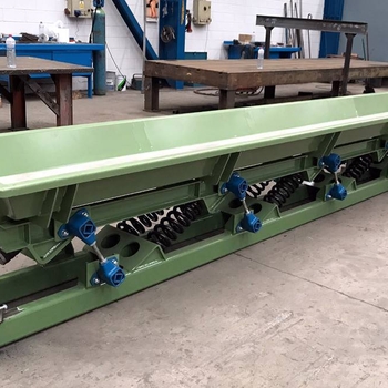 Vibrační dopravníky s přirozenou frekvencí