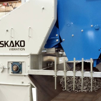 Подъемник-опрокидыватель