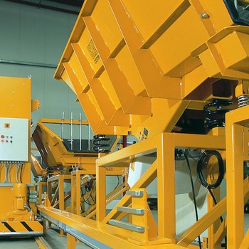 Подъемник-опрокидыватель