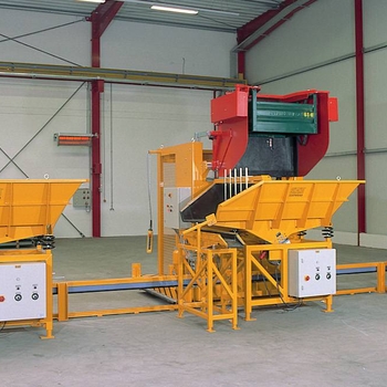 Подъемник-опрокидыватель